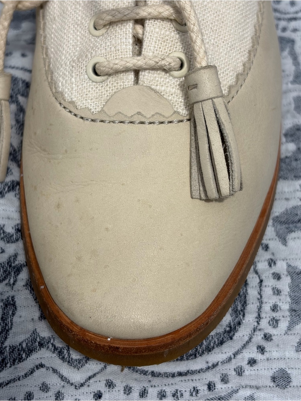 UGG Women's Nolita Oxford flats in the color Water Lily 8.5 - Picture 7 of 10